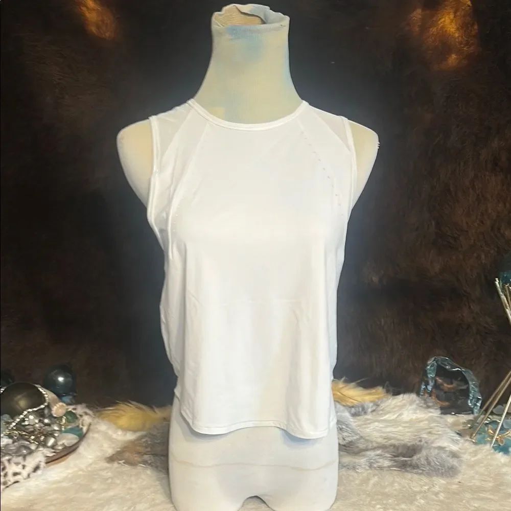 Lululemon Sleeveless Women's Top 6 (5165)
